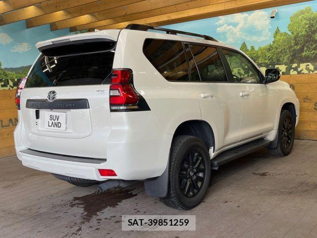 Toyota LAND CRUISER PRADO 2023-05 8230524-16