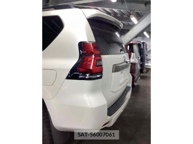 Toyota LAND CRUISER PRADO 2021-11 8245622-1
