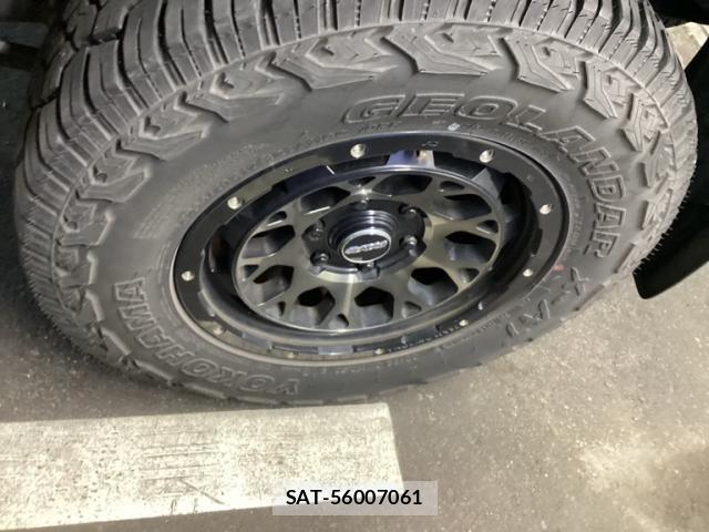 Toyota LAND CRUISER PRADO 2021-11 8245622-3