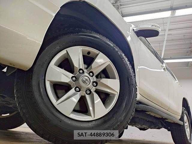 Toyota LAND CRUISER PRADO 2018-09 8245646-13