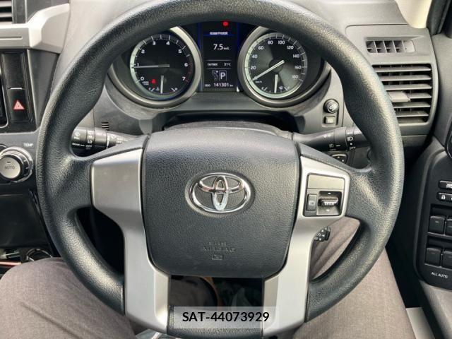 Toyota LAND CRUISER PRADO 2015-02 8245648-12