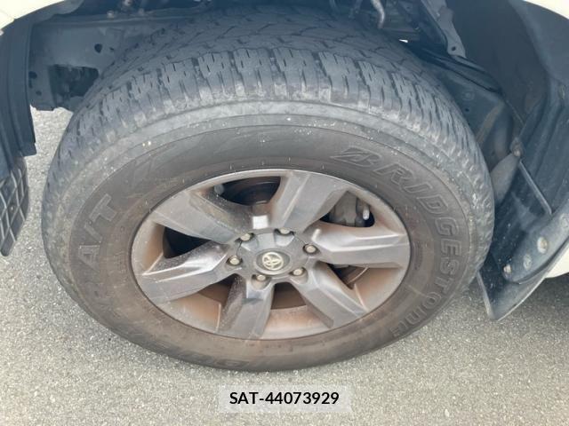 Toyota LAND CRUISER PRADO 2015-02 8245648-6