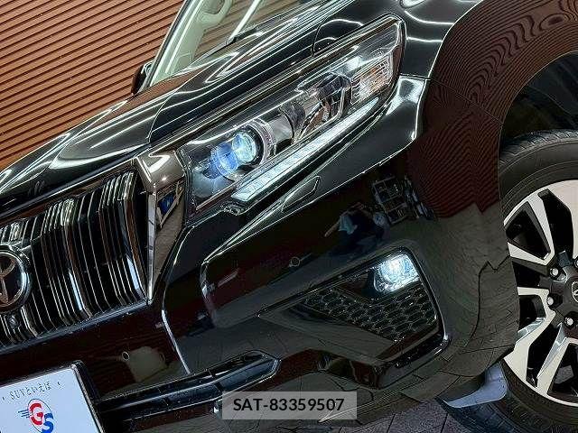 Toyota LAND CRUISER PRADO 2022-01 8245617-18