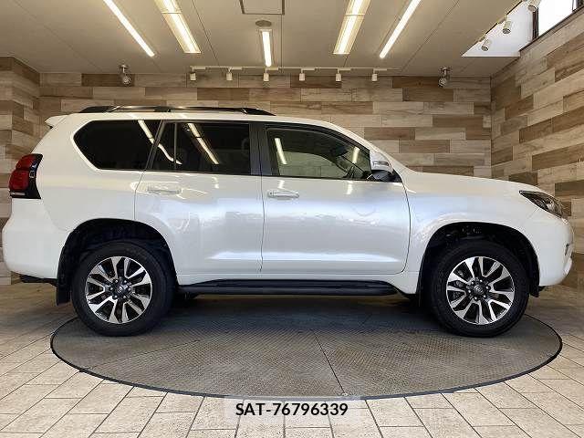 Toyota LAND CRUISER PRADO 2023-02 8245630-16