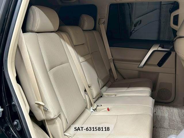 Toyota LAND CRUISER PRADO 2021-07 8245616-5