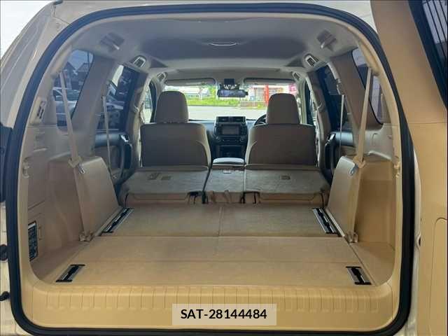 Toyota LAND CRUISER PRADO 2015-07 8245643-12