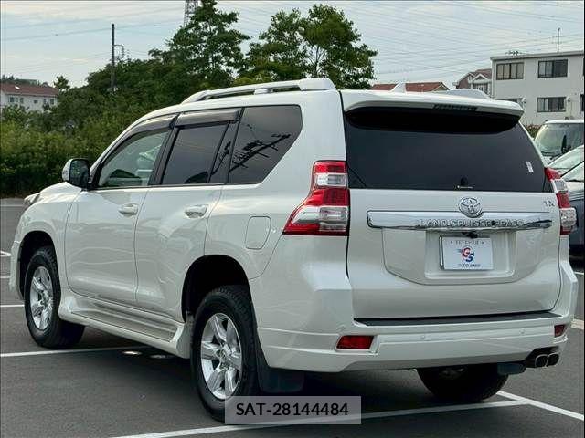Toyota LAND CRUISER PRADO 2015-07 8245643-15