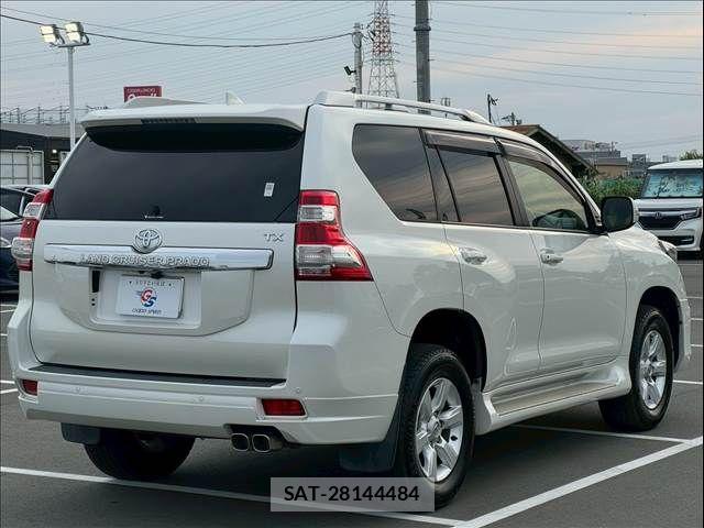 Toyota LAND CRUISER PRADO 2015-07 8245643-16