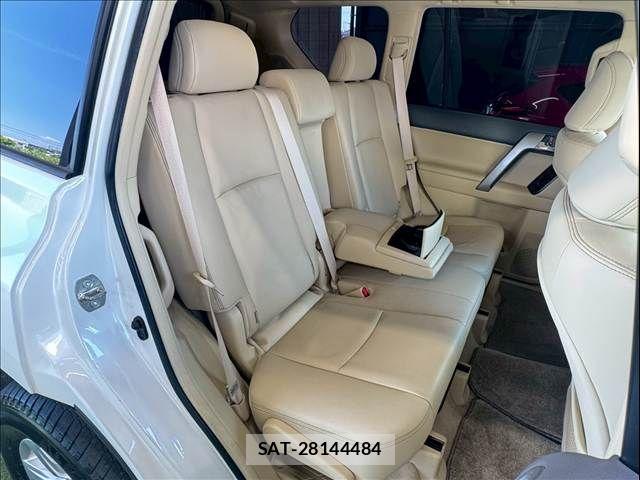 Toyota LAND CRUISER PRADO 2015-07 8245643-5