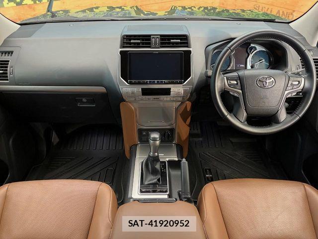 Toyota LAND CRUISER PRADO 2022-06 8245608-1