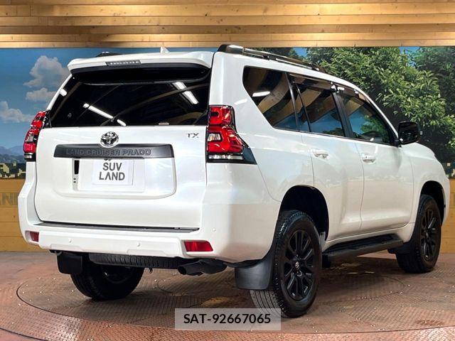 Toyota LAND CRUISER PRADO 2023-11 8245621-16