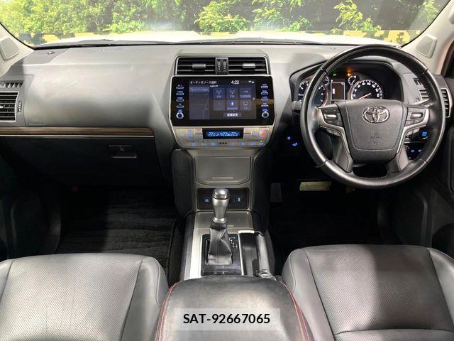 Toyota LAND CRUISER PRADO 2023-11 8245621-1