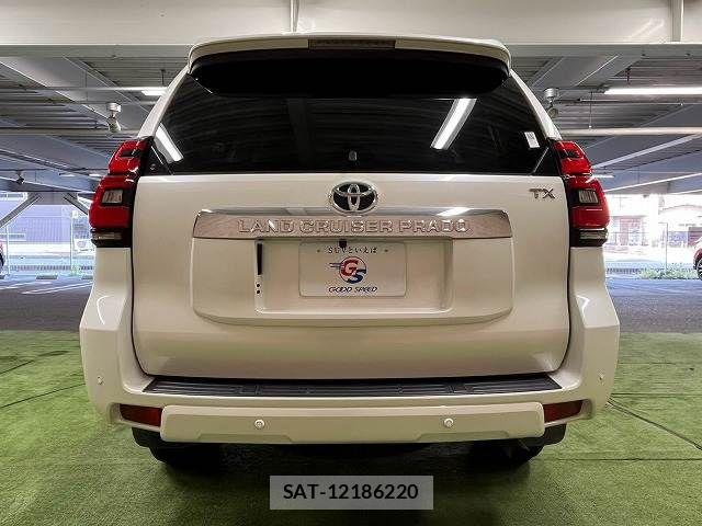 Toyota LAND CRUISER PRADO 2023-04 8245628-15