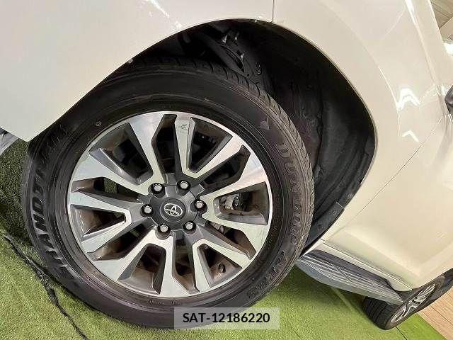Toyota LAND CRUISER PRADO 2023-04 8245628-18