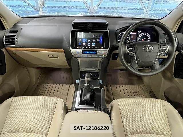 Toyota LAND CRUISER PRADO 2023-04 8245628-1