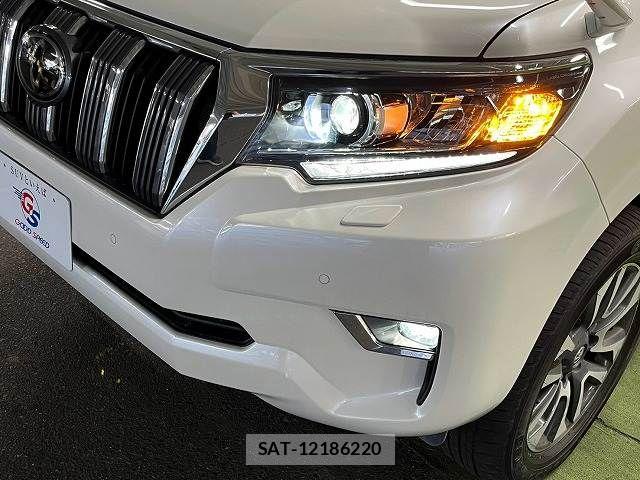 Toyota LAND CRUISER PRADO 2023-04 8245628-19