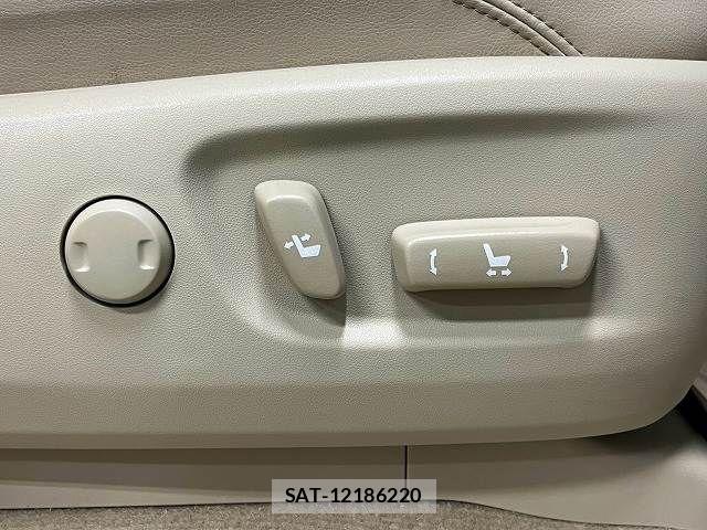 Toyota LAND CRUISER PRADO 2023-04 8245628-7