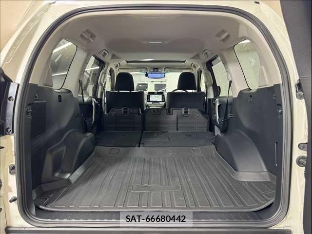 Toyota LAND CRUISER PRADO 2024-01 8245631-12