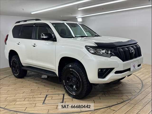 Toyota LAND CRUISER PRADO 2024-01 8245631-13