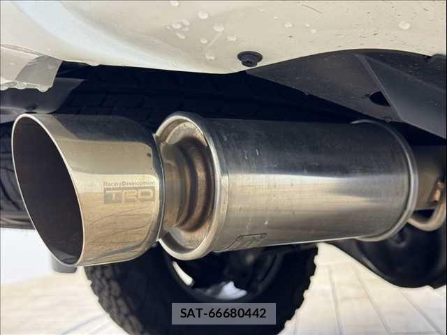 Toyota LAND CRUISER PRADO 2024-01 8245631-8