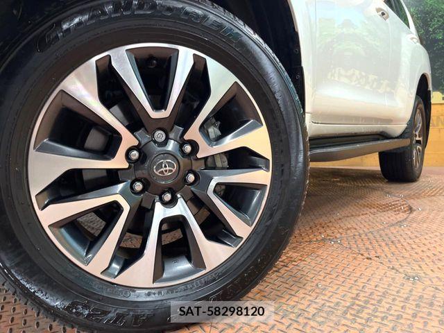 Toyota LAND CRUISER PRADO 2023-10 8245624-14