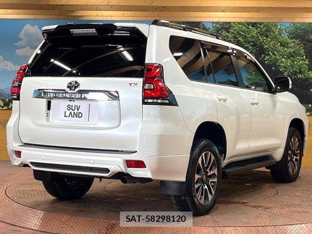 Toyota LAND CRUISER PRADO 2023-10 8245624-18