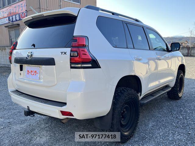 Toyota LAND CRUISER PRADO 2020-02 8245625-1