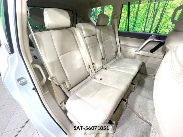 Toyota LAND CRUISER PRADO 2023-07 8245620-9