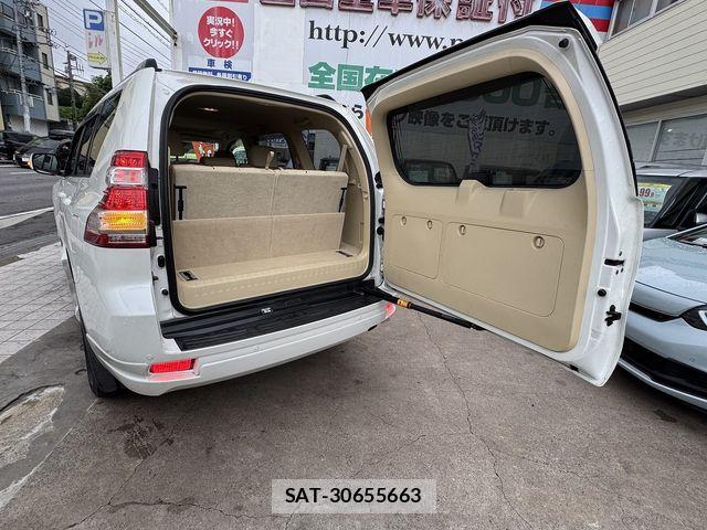 Toyota LAND CRUISER PRADO 2015-07 8315059-22