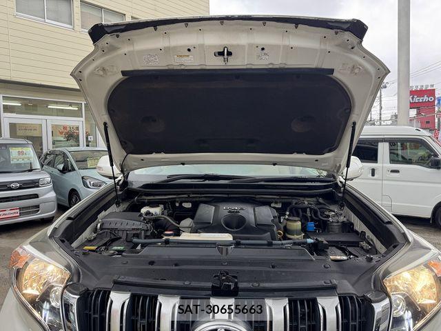 Toyota LAND CRUISER PRADO 2015-07 8315059-26