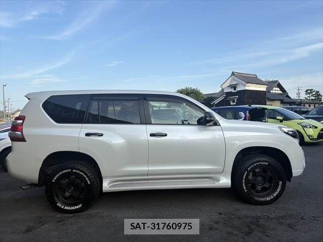 Toyota LAND CRUISER PRADO 2014-05 8315068-18