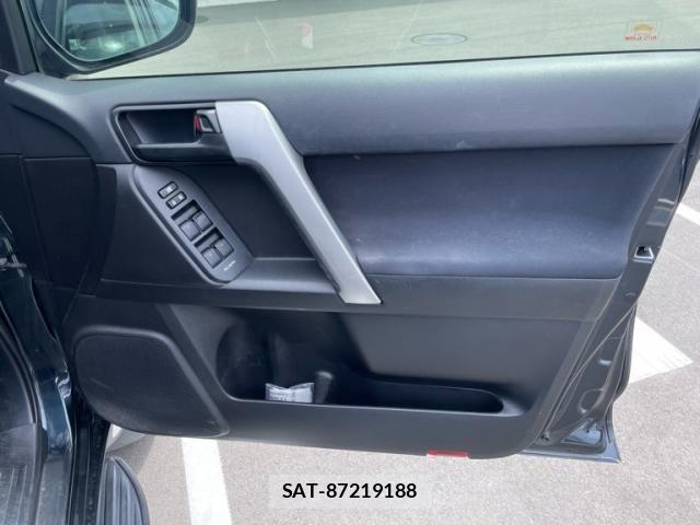 Toyota LAND CRUISER PRADO 2014-07 8315069-10