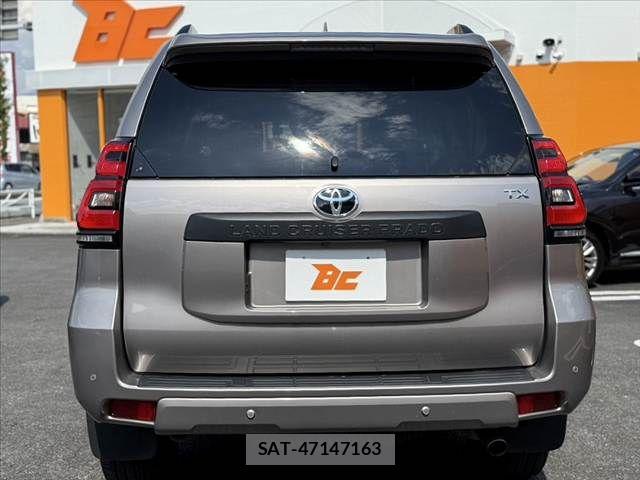 Toyota LAND CRUISER PRADO 2023-08 8315048-13
