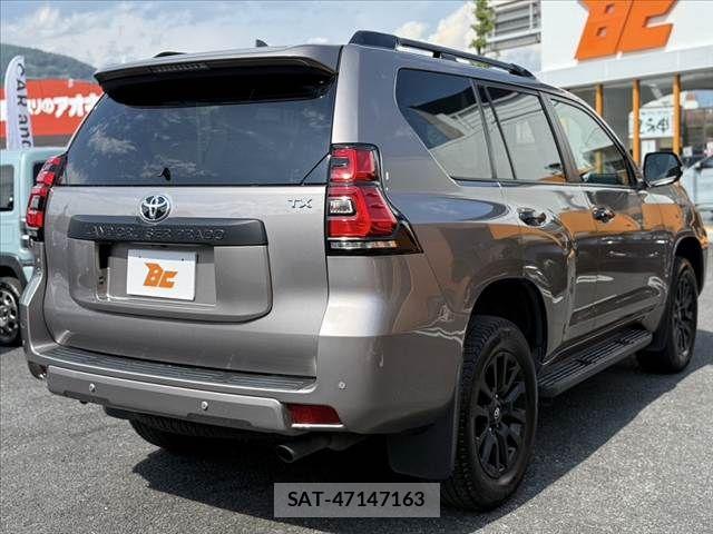 Toyota LAND CRUISER PRADO 2023-08 8315048-14