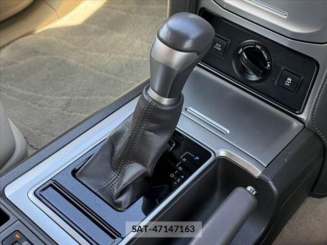 Toyota LAND CRUISER PRADO 2023-08 8315048-26