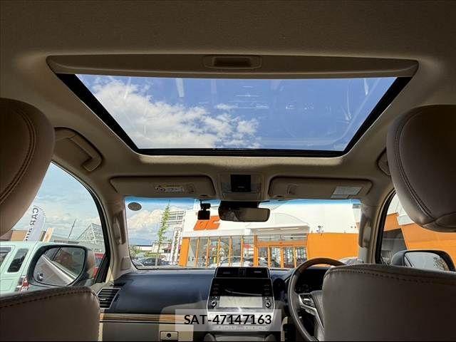 Toyota LAND CRUISER PRADO 2023-08 8315048-3