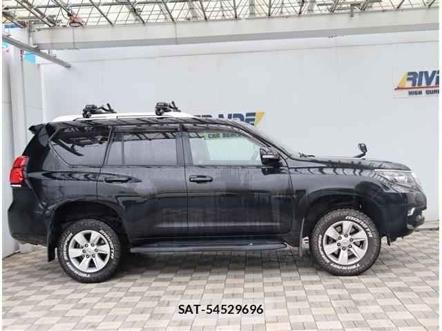 Toyota LAND CRUISER PRADO 2018-09 8315058-1