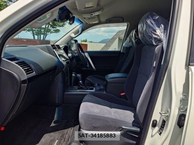 Toyota LAND CRUISER PRADO 2022-04 8315047-21