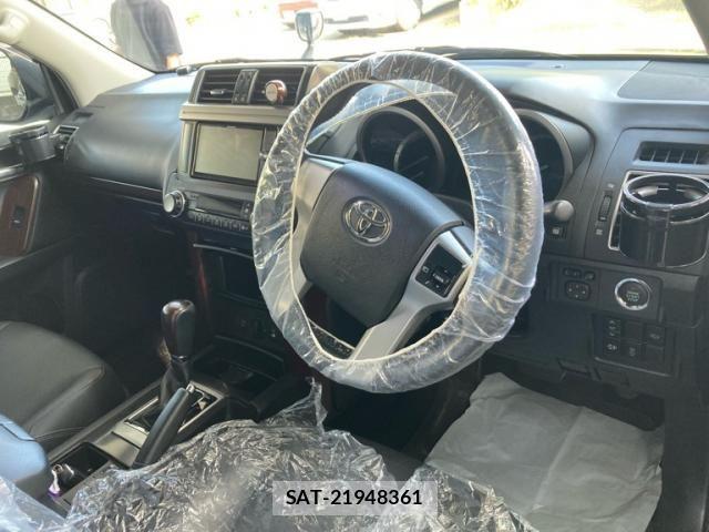 Toyota LAND CRUISER PRADO 2015-07 8315066-9
