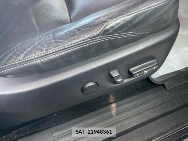 Toyota LAND CRUISER PRADO 2015-07 8315066-11