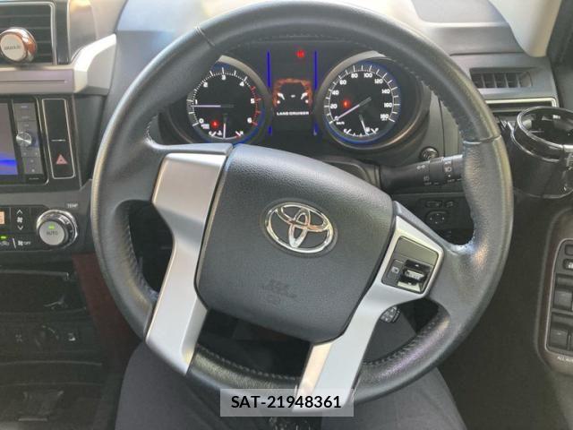 Toyota LAND CRUISER PRADO 2015-07 8315066-16