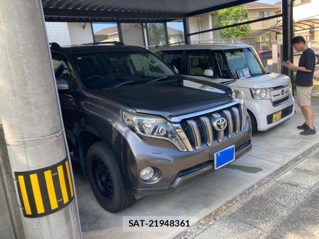 Toyota LAND CRUISER PRADO 2015-07 8315066-1