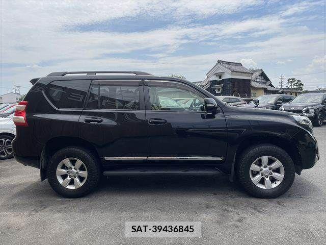 Toyota LAND CRUISER PRADO 2015-04 8315064-17