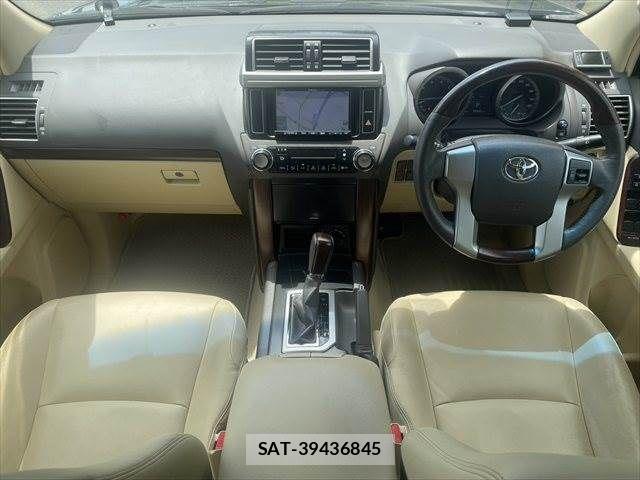 Toyota LAND CRUISER PRADO 2015-04 8315064-2