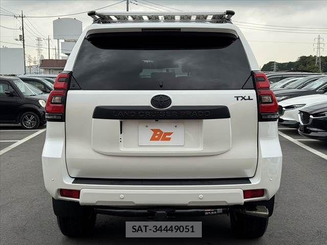 Toyota LAND CRUISER PRADO 2023-02 8315050-13