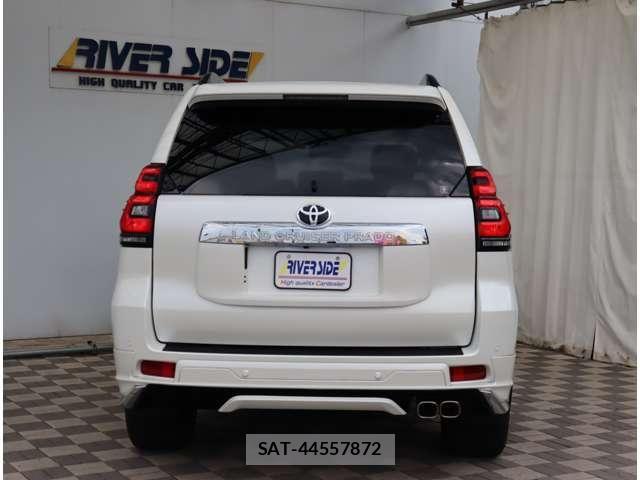 Toyota LAND CRUISER PRADO 2023-03 8315039-17