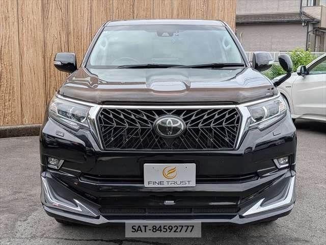 Toyota LAND CRUISER PRADO 2018-01 8315056-15