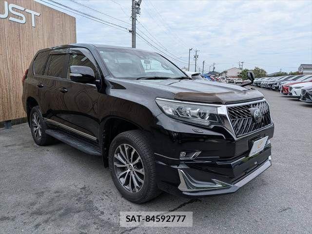 Toyota LAND CRUISER PRADO 2018-01 8315056-16
