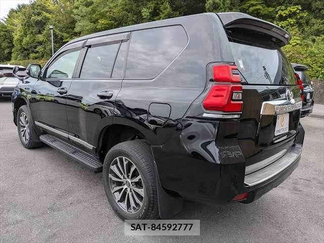 Toyota LAND CRUISER PRADO 2018-01 8315056-20
