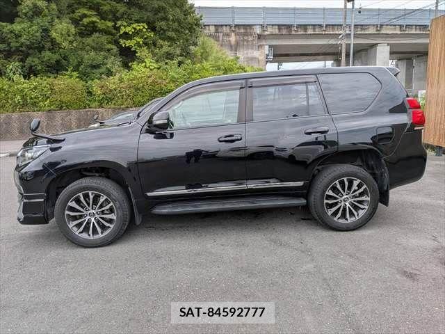 Toyota LAND CRUISER PRADO 2018-01 8315056-21